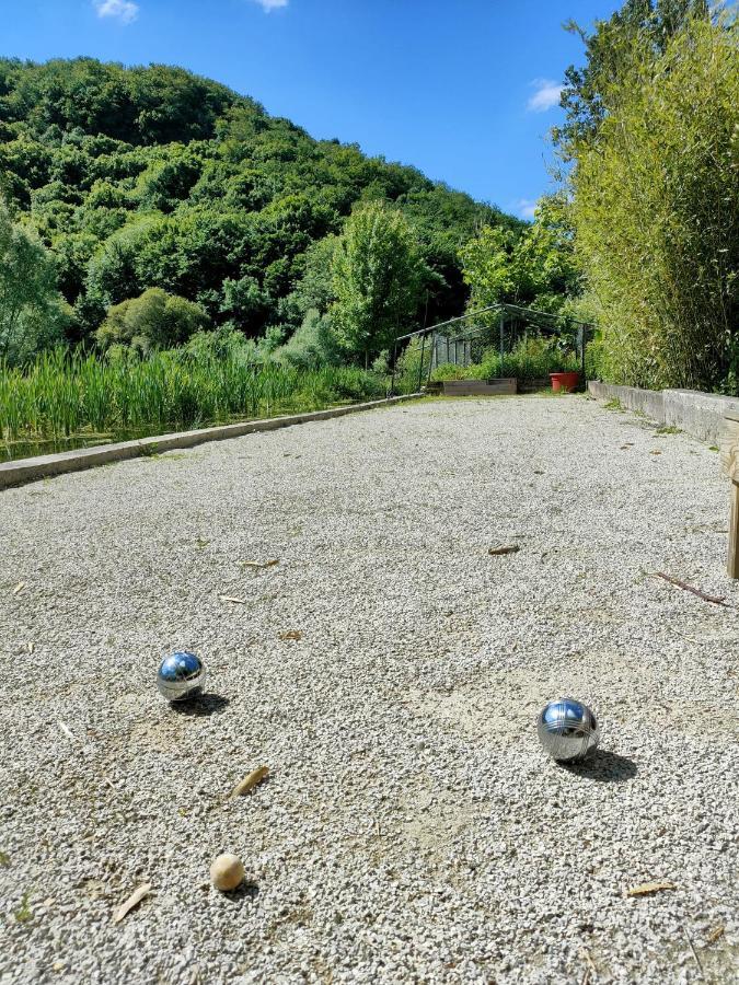 Les Pieds Dans L'Eau, Gite La Source Lachapelle-Auzac Exteriér fotografie